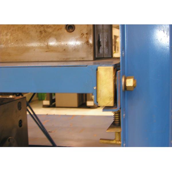 Специальное оборудование для хранения промышленных ящиков