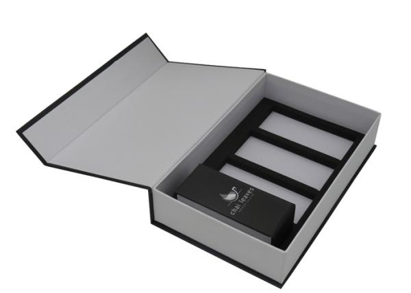 Retail Square Luxury Rigid Gift Boxes With Handles Cardboard Keepsake Box