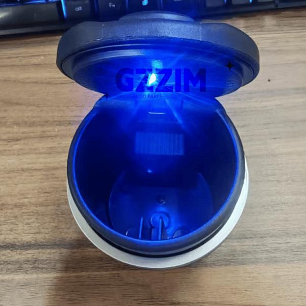 Universal Auto Interior Accessories Custom Logo Car Ashtray With LED Light Car Smokeless Container Smoke Cup Holder Storage