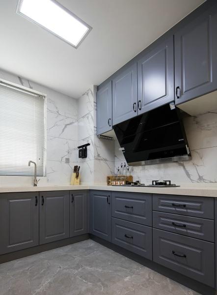 Armario de cocina de estilo moderno Melamina acabado Armario de diseño de grano de madera