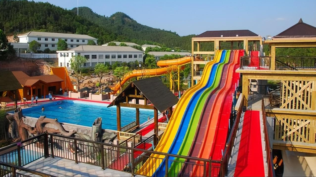 Middle Aged Rainbow Wave Slide Colorful 7-18m In Water Parks