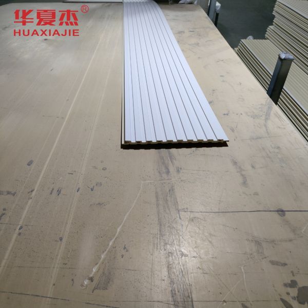 Eco-friendly PVC Waterproof WPC Wall Panel for Indoor Wall Decoration and Moisture Resistance