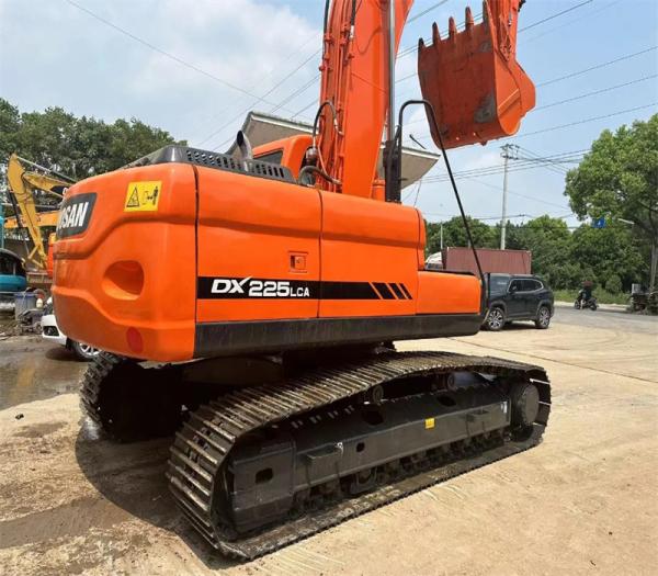 Excavateur hydraulique d'occasion japonais