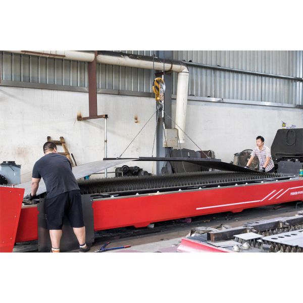 Renowned Weichai 2000kW 2500KVA Open Diesel Generator with Quality Assurance