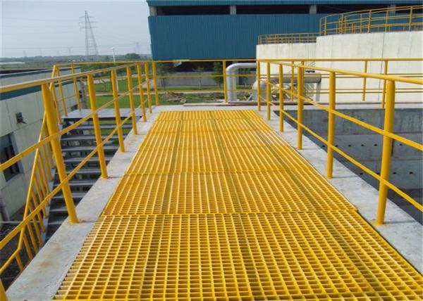38 × 38 × 38 Plastic Floor Grating High Strength Anti - Sliding Petroleum Platform