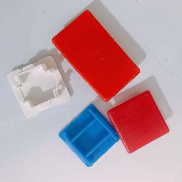 штуцер крышки конца канала распорки толщины 0.8mm пластиковый облегченный