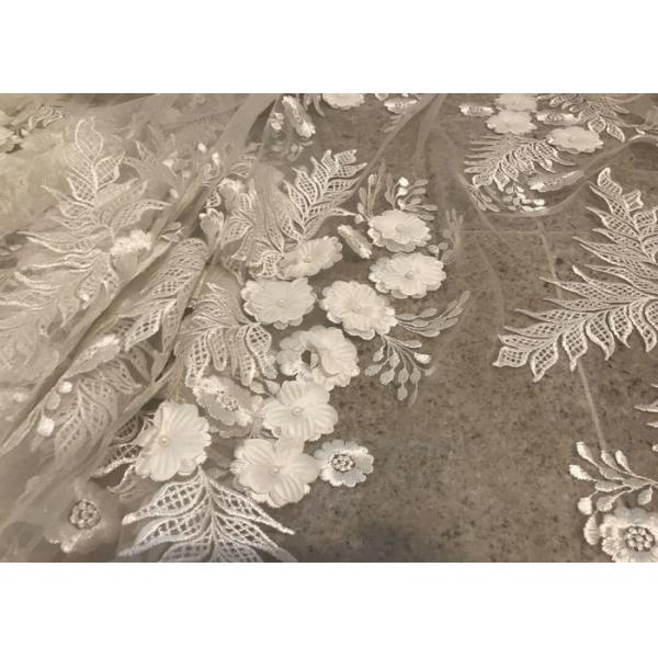 С белого цветка сетки 3Д вышивка отбортовала ткань 50