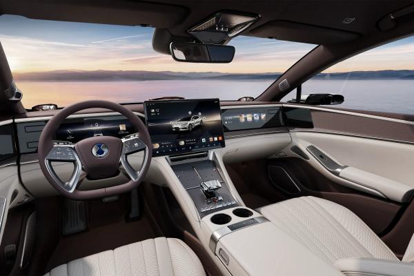 Véhicules à énergie nouvelle fabriqués en Chine Byd Denza Z9 Gt 2024 1100 4WD Max Edition