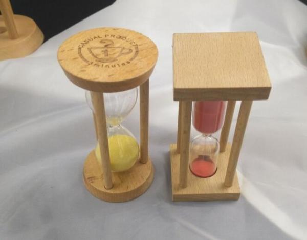 Novelty Mini Wood Sand Timer Hourglass With 3 Minutes,For Home And Restaurant Decoration