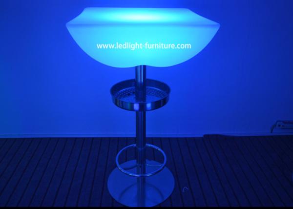 Tabelas de cocktail iluminadas diodo emissor de luz coloridas recarregáveis com camada e assento para pés da garrafa