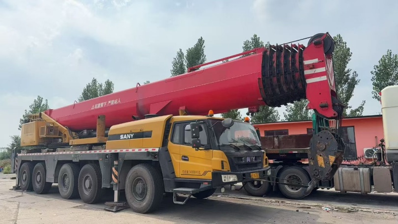 2020 Sany Used Crane SAC2200T Main Boom: 73 Meters Jib: 36 Meters Counterweight: 76.5 Tons Excellent Working Condition.