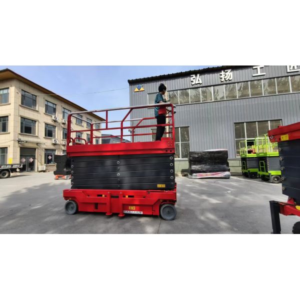 Plateforme de travail pliable en haute altitude, utilisée pour la construction intérieure et les travaux sur les murs extérieurs