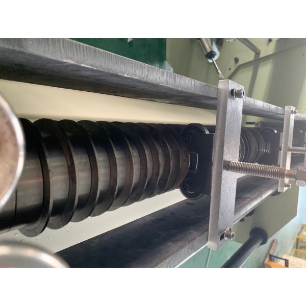 Abrasive Roll Cutting Machine for 1600mm Max Width Jumbo Roll Slitting in Other Markets