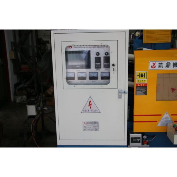 Hot-Chamber Pressure Die Casting Machine For Snap Hook Lobster Clasp Fast Production 250kN