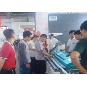 10-18mpa горячие плавят бутиловый слипчивый Coater для изолируя стеклянный неубедительный застеклять