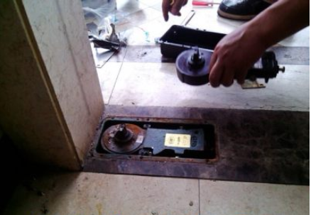 Bank / Airport / Shop Auto Floor Spring Door Weight 9KG Door width 1500mm