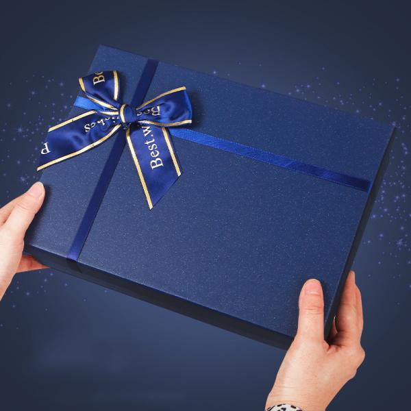 Boîtes cadeaux bleues en costume et vêtements avec bouton, boîtes cadeaux rectangulaires Tiandihe