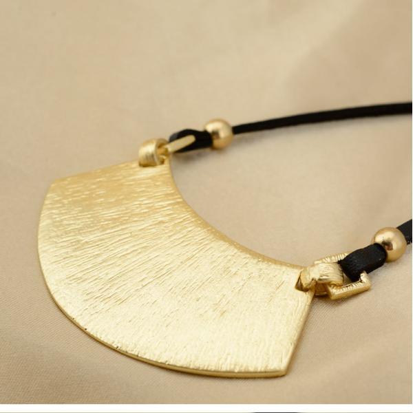 Retro fashion alloy fan-shaped necklace pendant Cowhide rope sweater chain