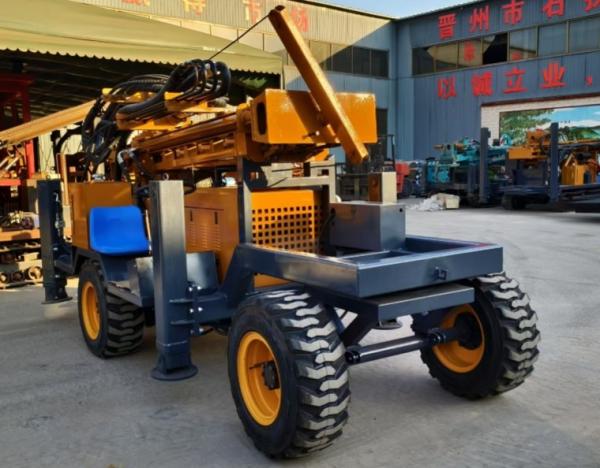 Africa ST260 Tire Type Drill Rig With Mud Pump / Air Compressor
