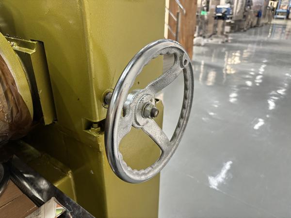 Lipstick Three Roll Grinding Mill Equipment Lipstick Cooling Platform