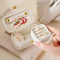 Boîte de rangement en cuir en PU pour les bagues, boucles d'oreilles et rouge à lèvres en place
