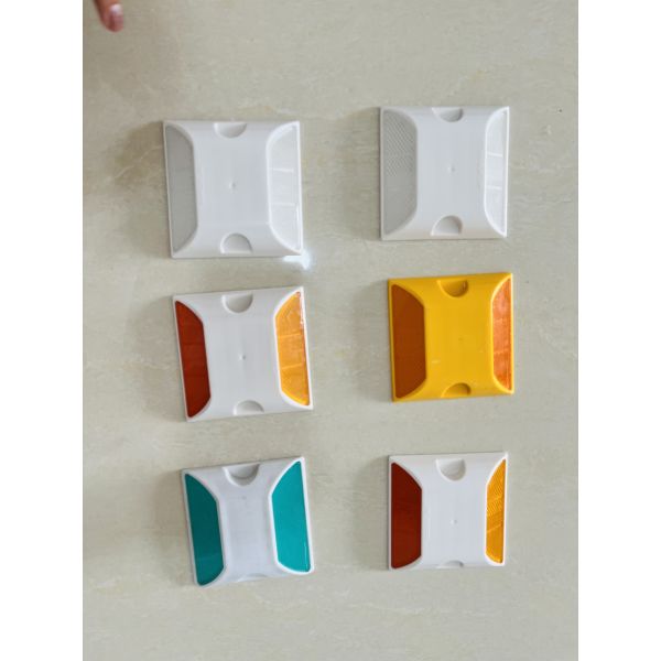 SLDD6 Beijing Roadsafe Tachas Cat Eye Reflective Road Studs ABS Plastic Reflectors Pavement Highway Markers Competitive Road Stud Marker