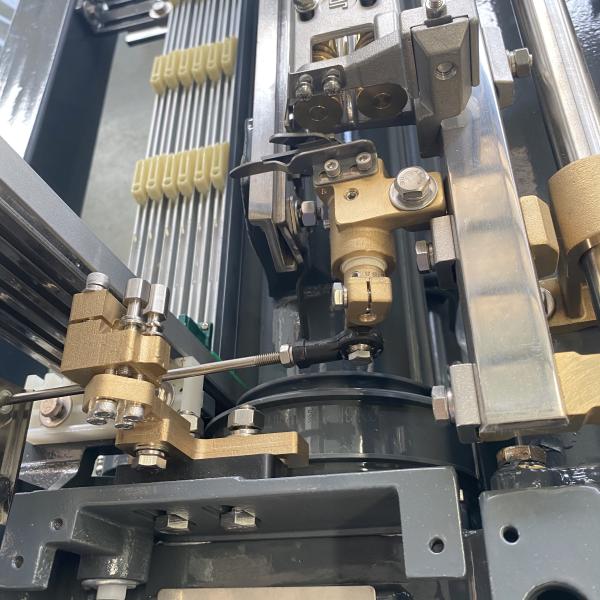 тень быстрого хода ткани RPM сплетя машины 1000 ткани 170cm водоструйная