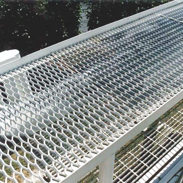 Raised Galvanized Sheet Steel Expanded Mesh Grating For Walkway Or Pedal