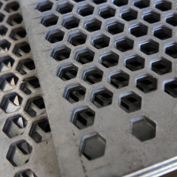 Hexagonal Hole Decorative Perforated Metal Sheet Custom Thickness  0.5mm-3mm