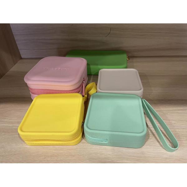 Jewelry and Makeup Storage Bag Customized Silicone Cosmetics Box for Girls' Accessories