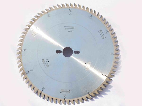 Low Cutting Noise Circular Saw Blades For Wood Cutting Silver Color