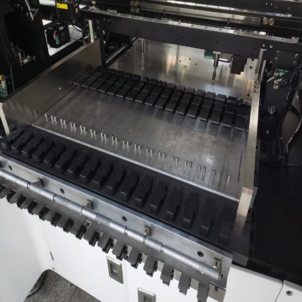 YT202 Electric LED Making Machine Pick And Place Machine R&D Independently