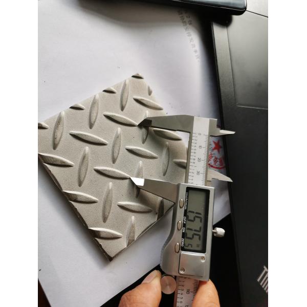 SUS304 Hot Rolled Checkered Plate 1.4301 Inox Steel 6.0*1250*6000mm For Floor