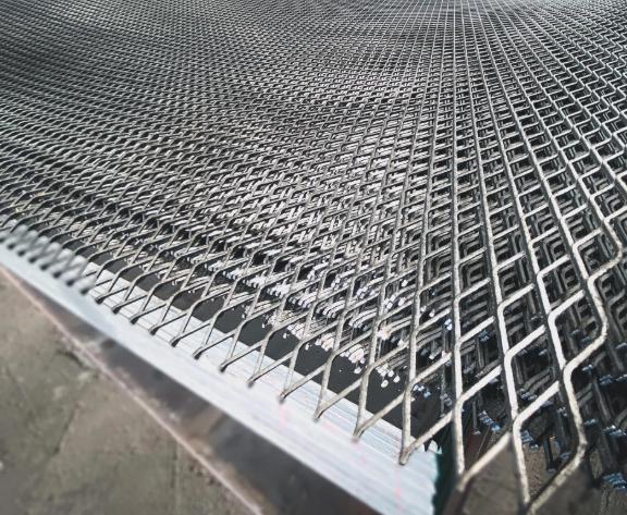 China Supplier Diamond Hole Flattened Expanded Metal Mesh Factory