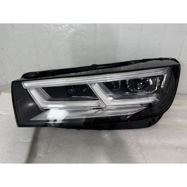 Original Used OEM Left Headlight Assembly Audi A5 Headlight Part number: 80A 9 41 77 3 J