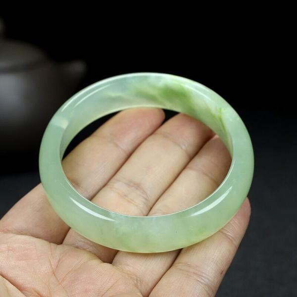 Regional Feature Natural Gemstone Green Xiuyan Jade Bangle for Fashion Boutique Jewelry Lady Bracelets