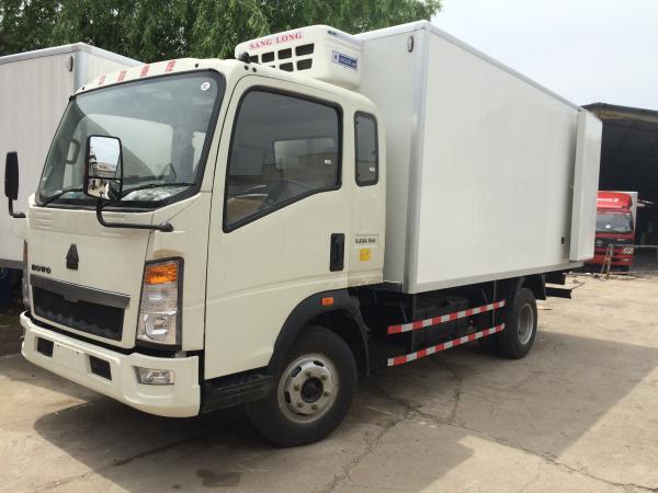 CCC Light Duty Commercial Trucks Refrigerator Freezer Van Box Truck For Meat