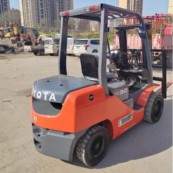 3 Tons Used Toyota Diesel Engine Forklift For Warehouse Handling