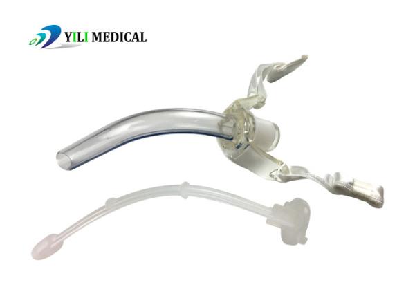 Tube de trachéostomie en PVC stérilisé, tube d' anesthésie déballé.