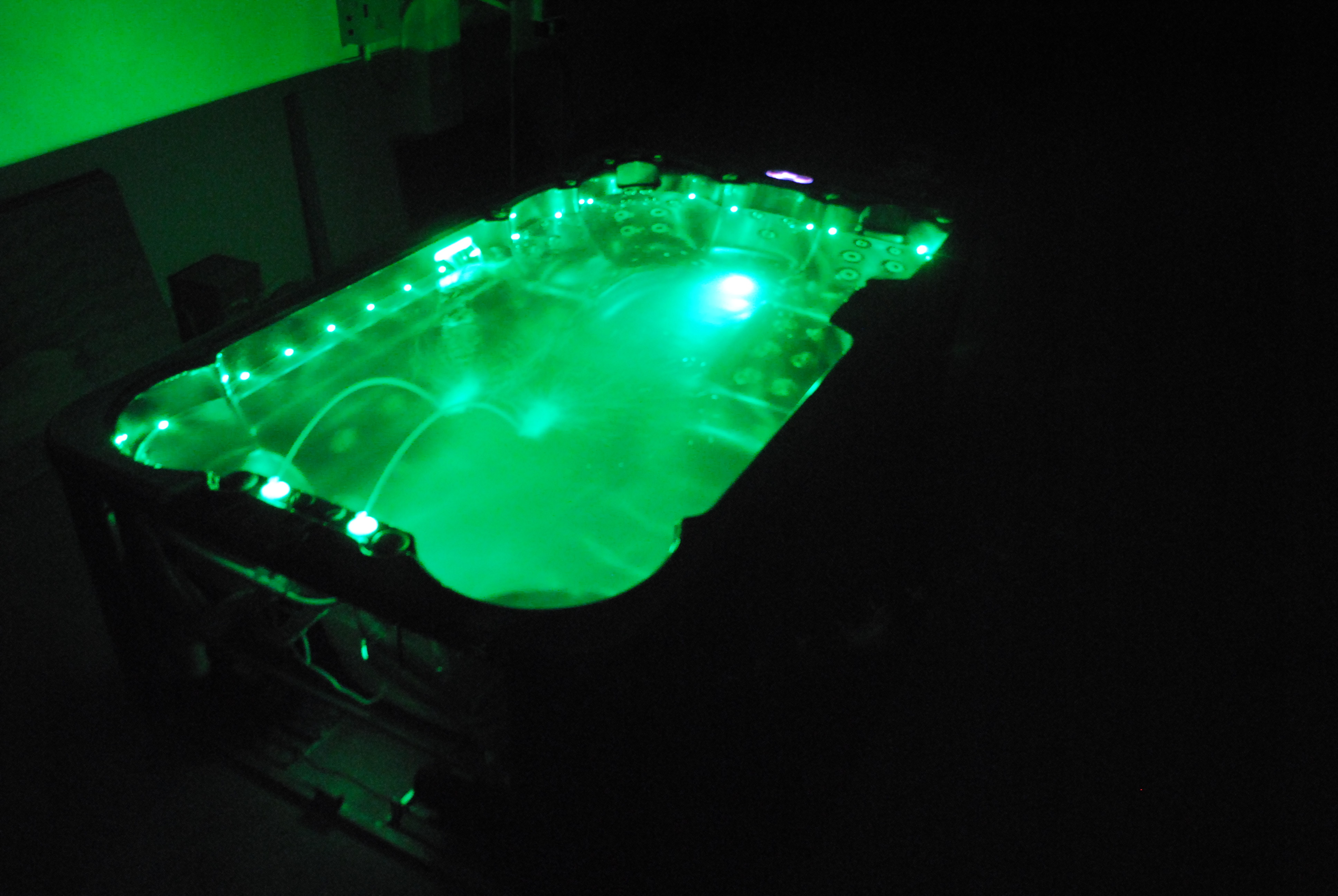 Acrylic whirlpool massage outdoor swim spa hot tub with 1*0.5HP, programmable filtration