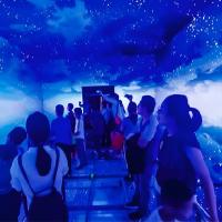 Cinéma immersif AR Expérience immersive en verre suspendu