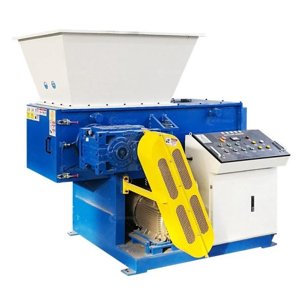 Déchiqueteuse à puits unique pour déchets solides en carton 380 V Apport d'énergie 200-1000 kg/h Capacité