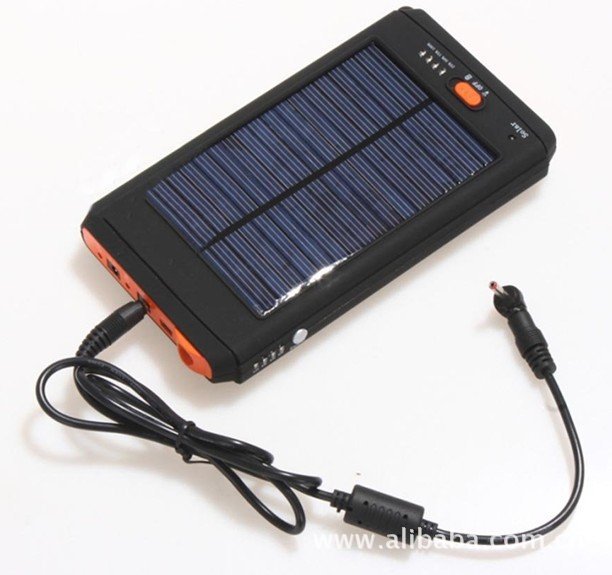 12000mAh 3.7V Green Environmental Iphone Solar Chargers For Laptop