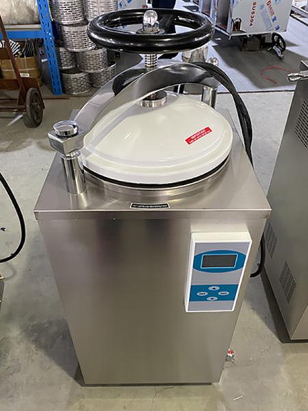 100L Convenient Operation Hand Wheel Autoclave Vertical Price