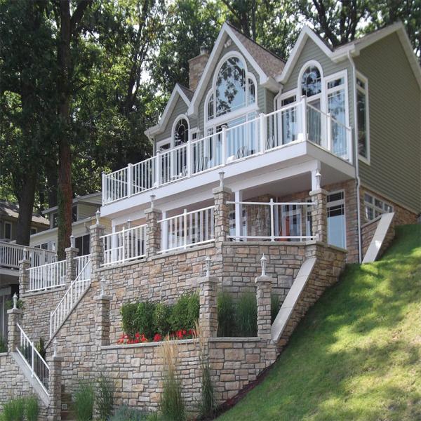 Rambarde en aluminium sur mesure avec traitement de surface galvanisé par sablage