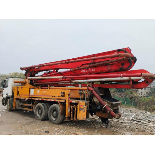 Mecánica Putzmeister bomba de hormigón de 38 m instalada en el chasis de Mercedes venta directa