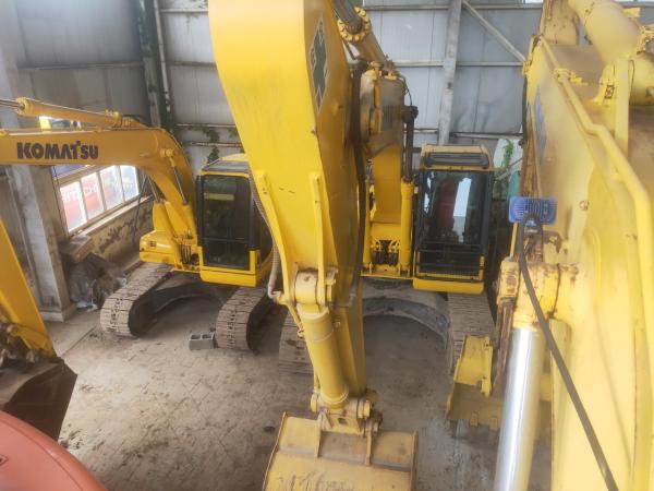                  Japan Komatsu PC220-8mo Used Excavator for Sale Komatsu Excavator PC200-6 PC200-7 PC210-7 PC220-6 PC200-8 in Stock             
