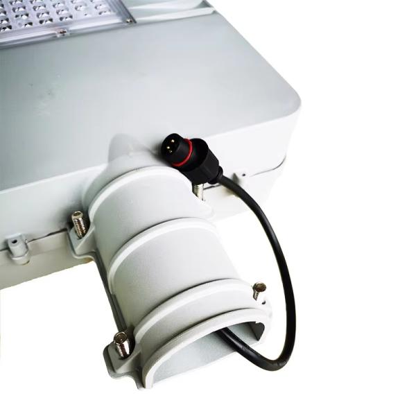 Rural Road Courtyard Lighting Solution Shineknot 40W LED Streetlight with IP67 Rating