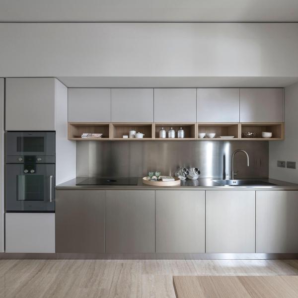 Almacenamiento a medida Diseño moderno Smart Kitchen Blanco Smart Cuarto de cocina de acero inoxidable