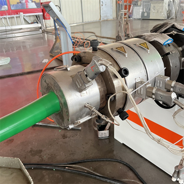 Производители труб из ПВХ Машина 200 кг/ч - 250 кг/ч ПВХ Конический экструдер с двумя винтами